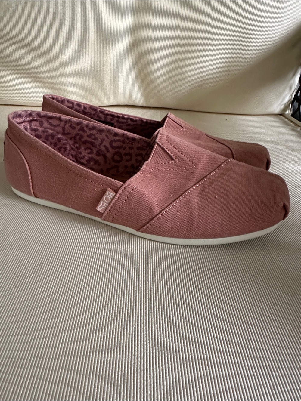 Sketchers Bob Rose Pink Slip-On Canvas Flats size 7 - Picture 4 of 8